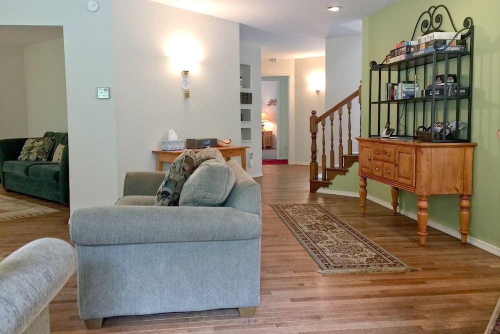 Snowline Cabin 13 - An Architectural Gem Pet Friendly With Wi-fi