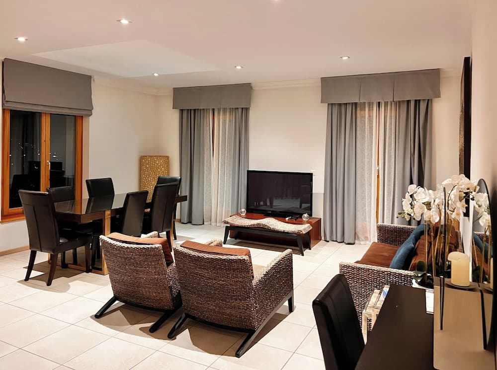 Luxury Apartment, Panoramic Mountain Views, 5 Star Spa Facilities - 4 Bedroom