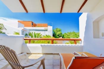 Gorgeous 8 People Villa With Pool Playacar Phase 2