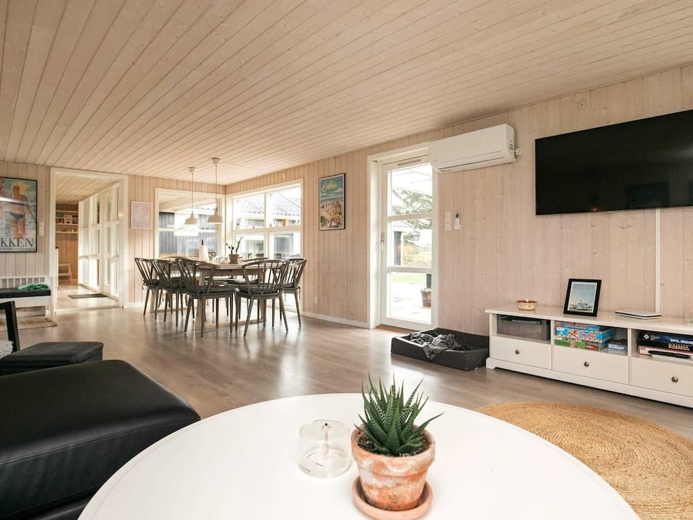 Sprawling Holiday Home in Løkken near Sea