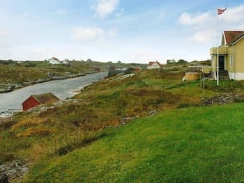 7 Person Holiday Home in Titran