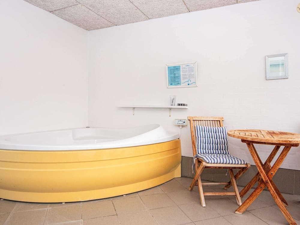 8 Person Holiday Home in Ebeltoft-by Traum