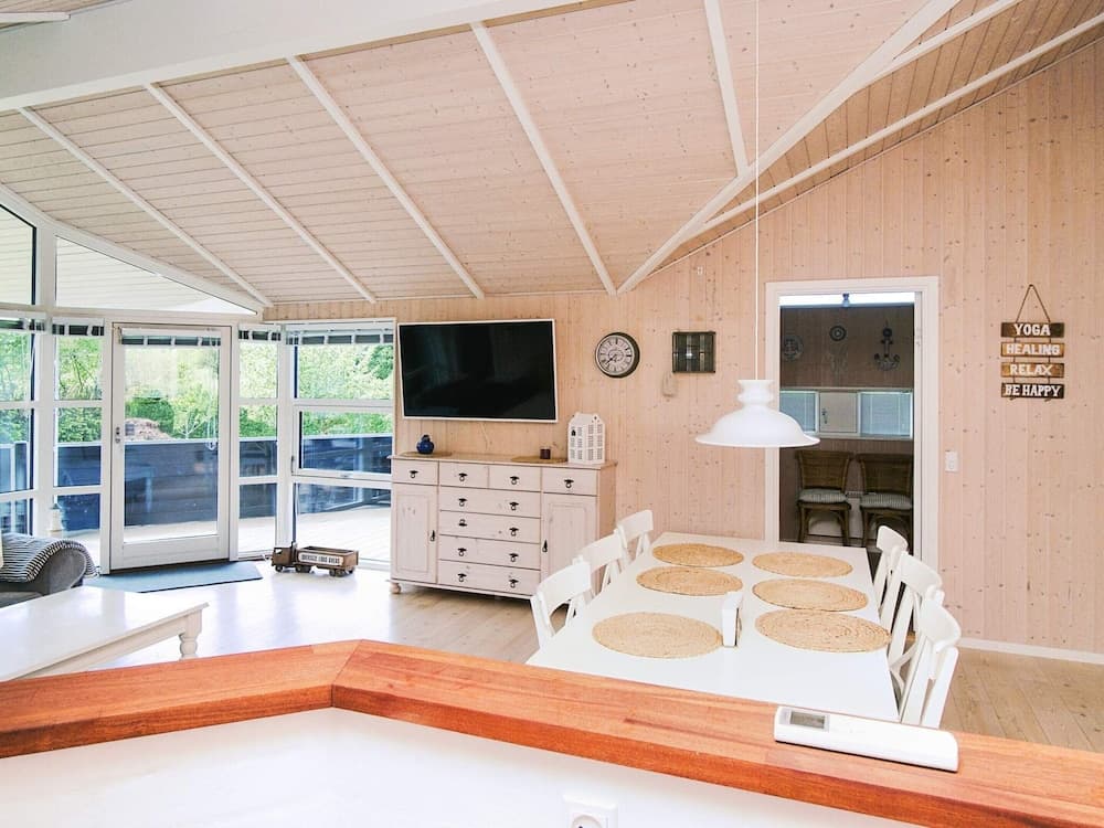 8 Person Holiday Home in Horve-by Traum