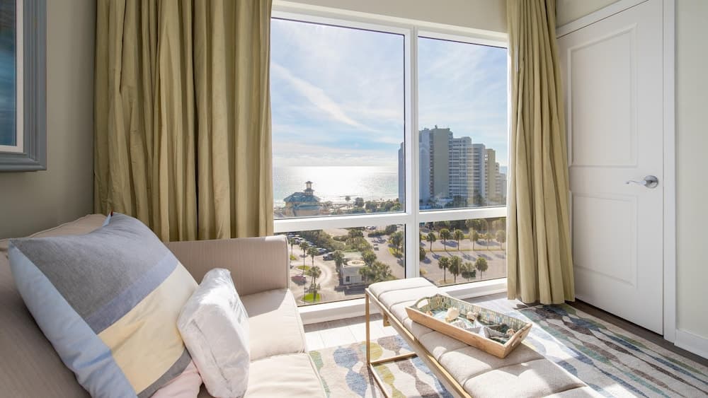 Luau II 6934 Flr9 Studio 1BA 3