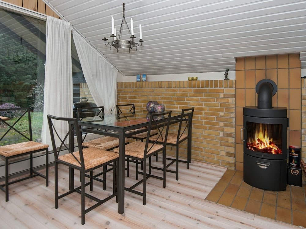 6 Person Holiday Home in Ebeltoft