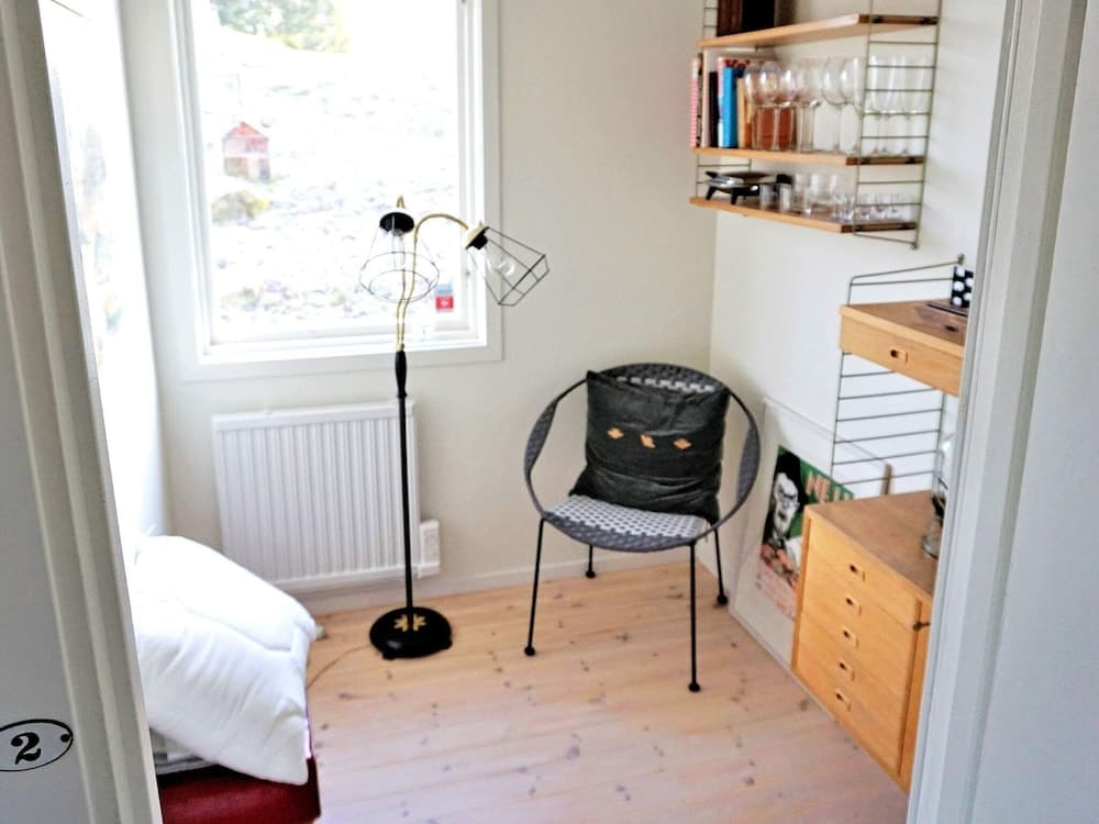 3 Person Holiday Home in Hok