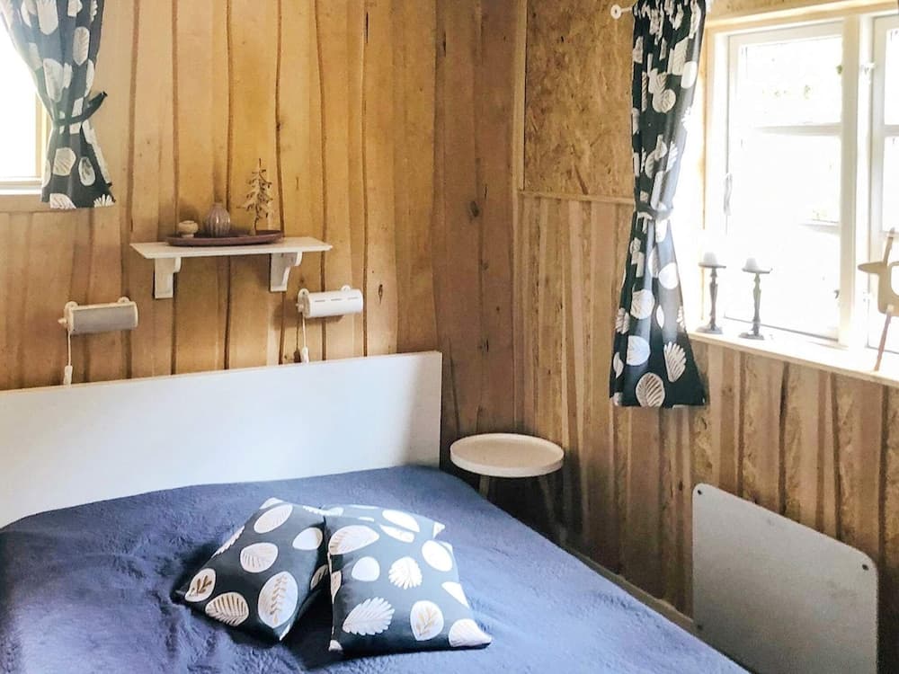 6 Person Holiday Home in Savsjo