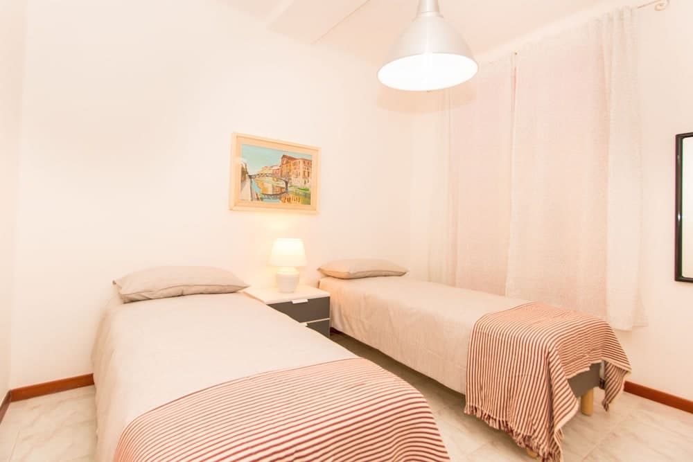 Principe Railway Station Flat