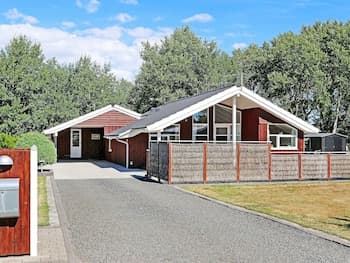 Lavish Holiday Home in Lolland With Whirlpool