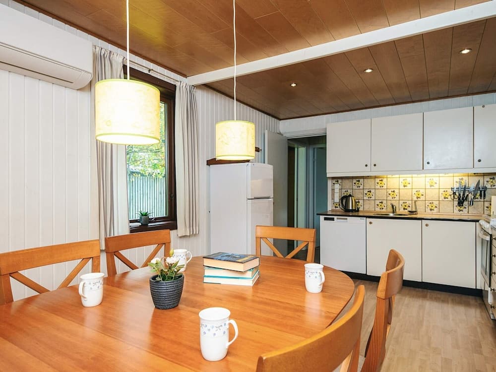 6 Person Holiday Home in Toftlund