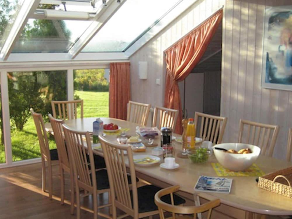 Beautiful Holiday Home in LÃ¸gstÃ¸r