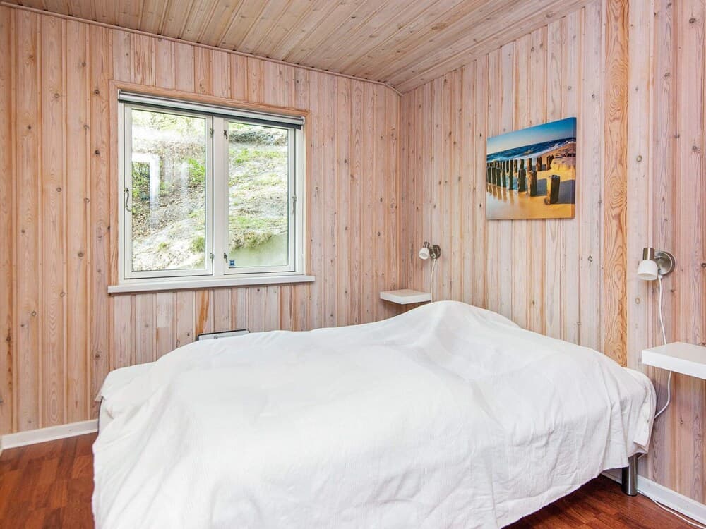 Bright Holiday Home in Glesborg near Beach