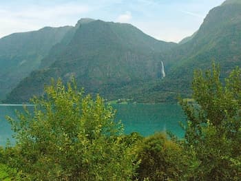 4 Person Holiday Home in Høyheimsvik