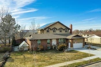 Family Crash Pad near SLC