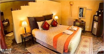 Cherry Lane Self Catering and BB - Romantic Honeymoon Suite for 2 Bloemfontein