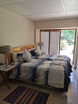 Cozy Triple Room With King Sized bed and Single Bed, Near Bloemfontein