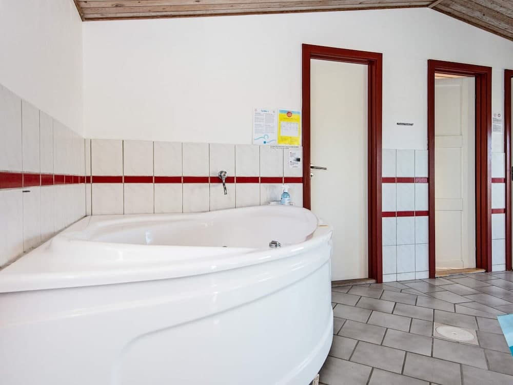 10 Person Holiday Home in Harboore-by Traum