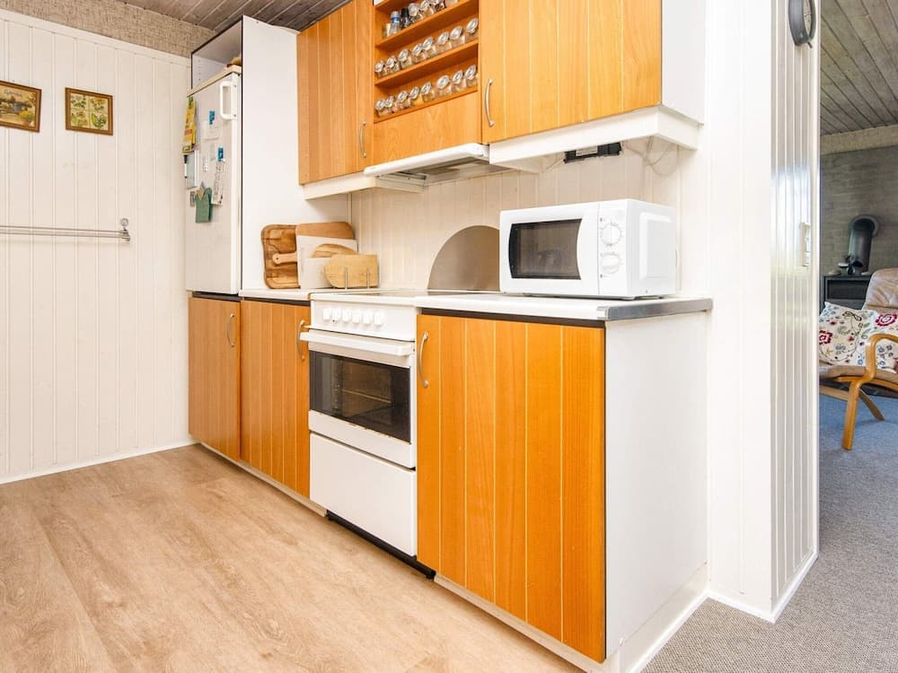 6 Person Holiday Home in Glesborg-by Traum