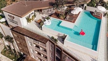 Palmetto Condominium