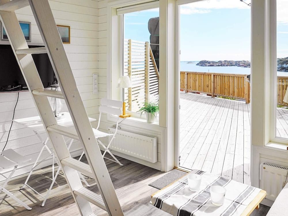 2 Person Holiday Home in Ronnang