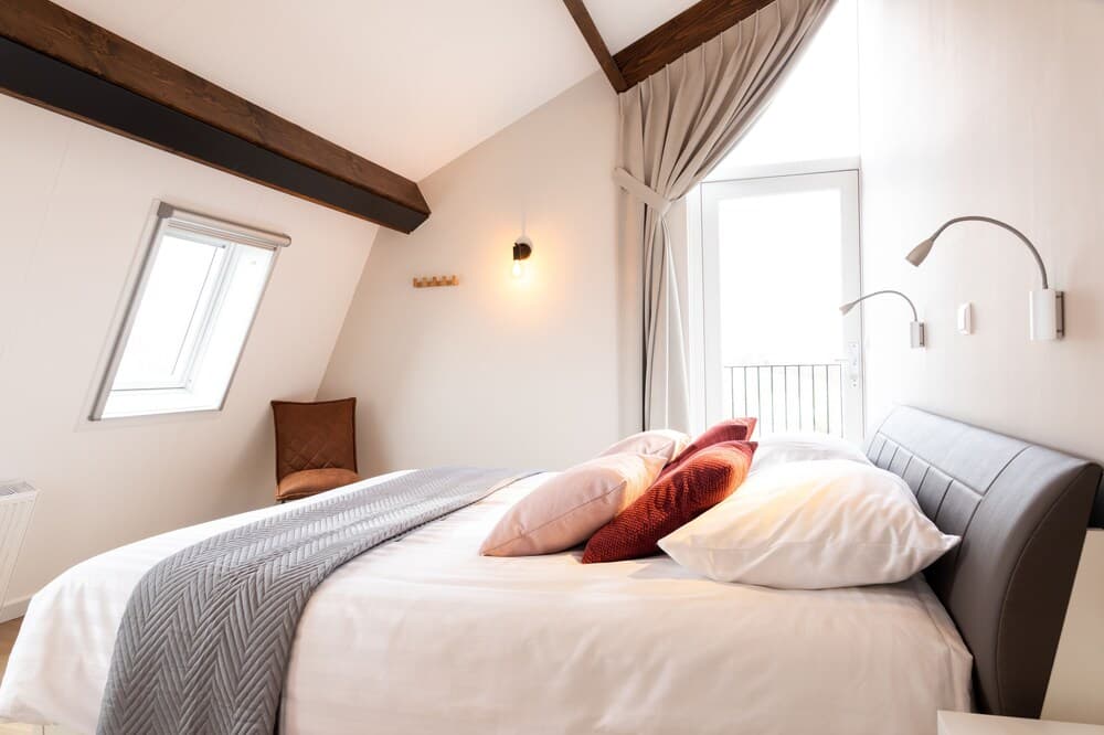 Ruyge Weyde Logies -The Farmer's Daughter