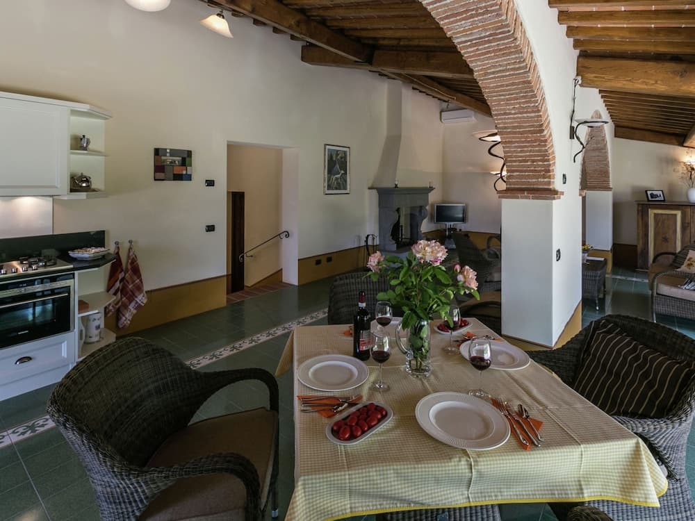 Luxury Villas in Poppi With Heated Pool