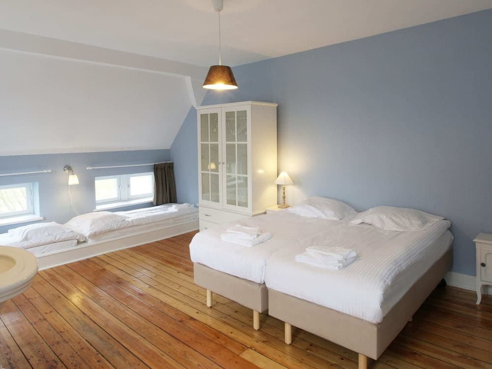 Group Villa With Pool & Sauna