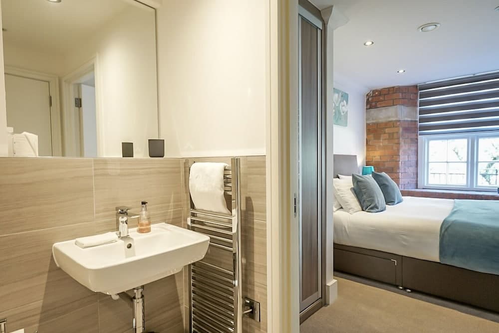 Chocolets - The Henry Isaac Suite