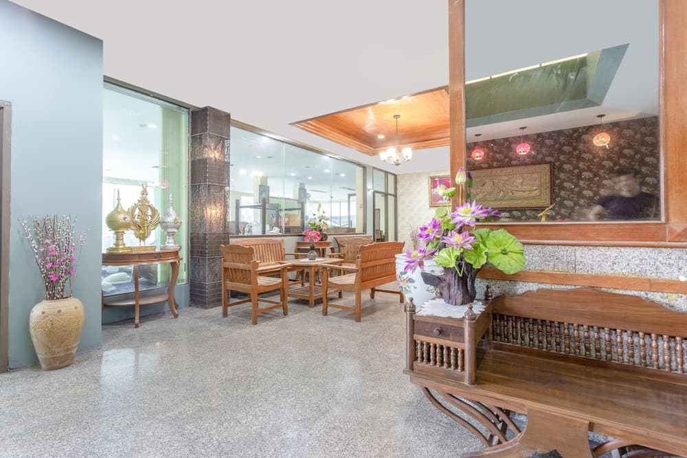 OYO 990 Siam Lanna Grand Hotel Chiangmai