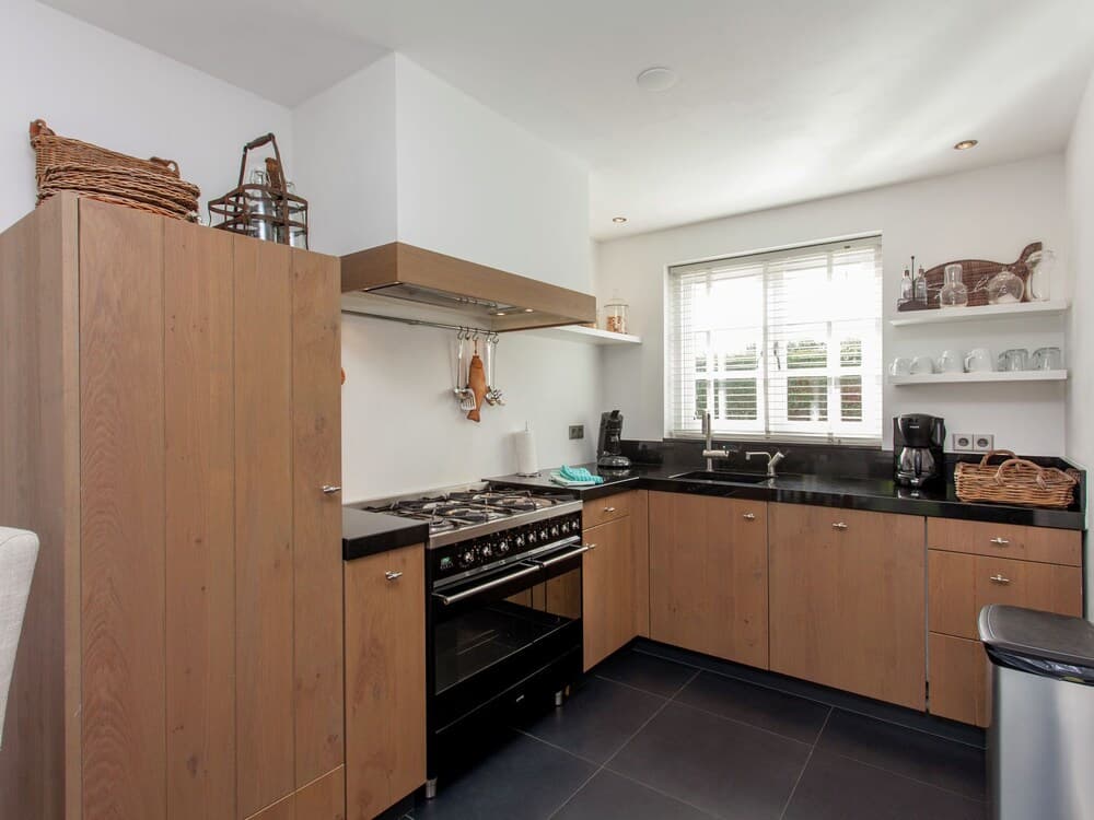 Rustic Holiday Home in Noordwijk near Dunes