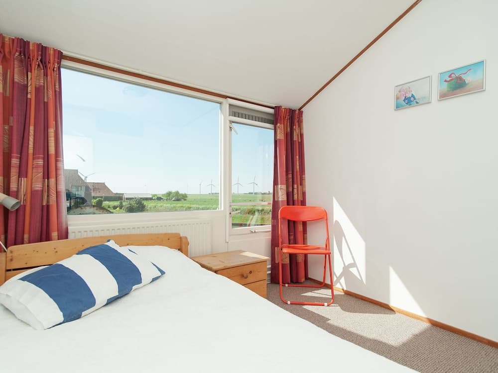 Delightful Holiday Home in Warns With Jetty