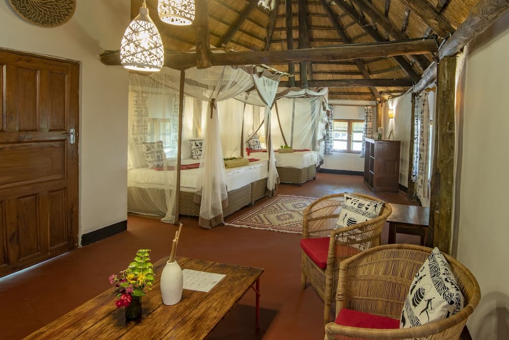 Pioneer Lodge Camp and Safaris