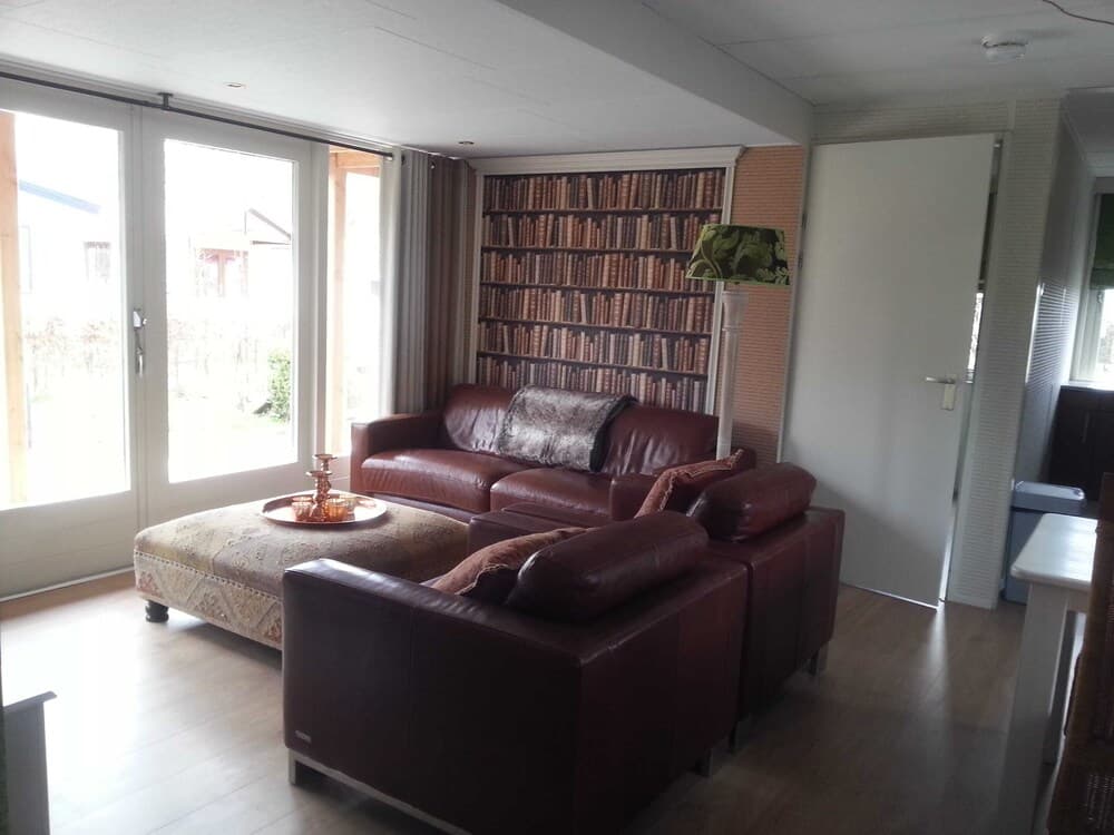 Cozy Chalet with Dishwasher near Wadden Sea