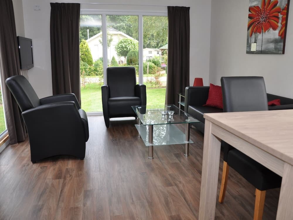 Chalet in Parc de Kievit With Private Garden