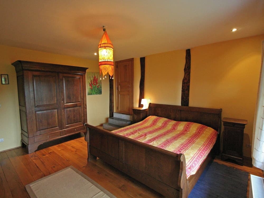 Historic Hideaway in Exbomont