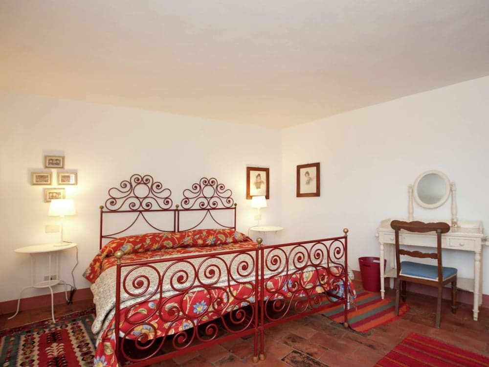 A Romantic Rocca Retreat