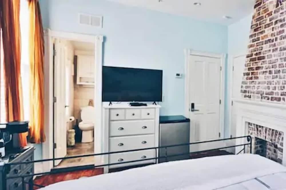 Luxurious Private Suites in Downtown Charleston