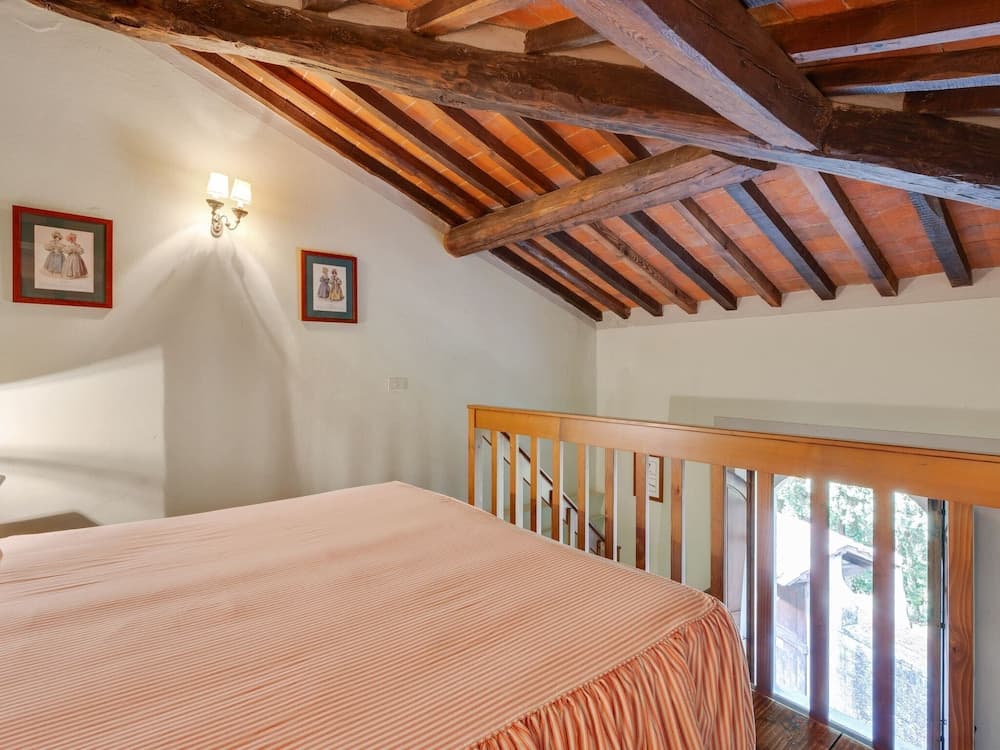 Period Farmhouse With Swimming Pool