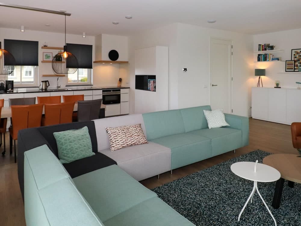 Lakeside Villa With Terrace