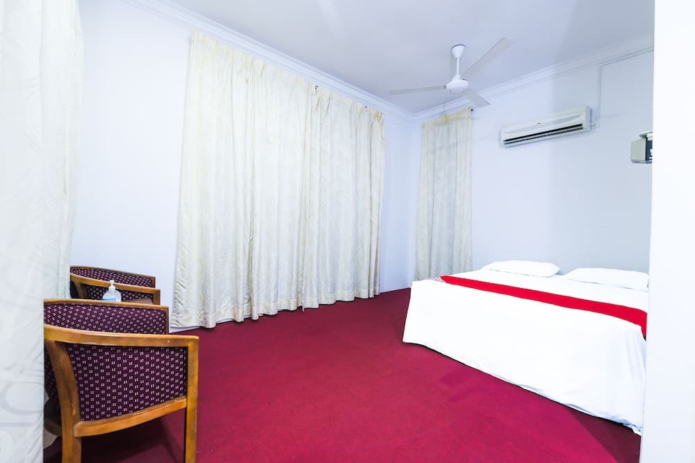 SPOT ON 89954 D'yan Chalet