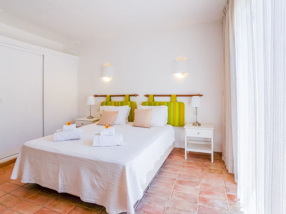 Villa in Albufeira With Private Pool