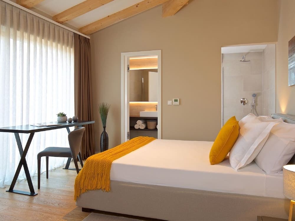 Enticing Holiday Home in Brtonigla with Hot Tub