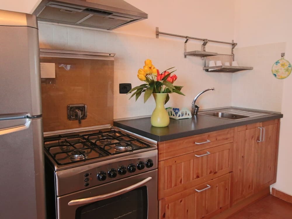 Farmhouse Bliss With Pool, Wine and Tails