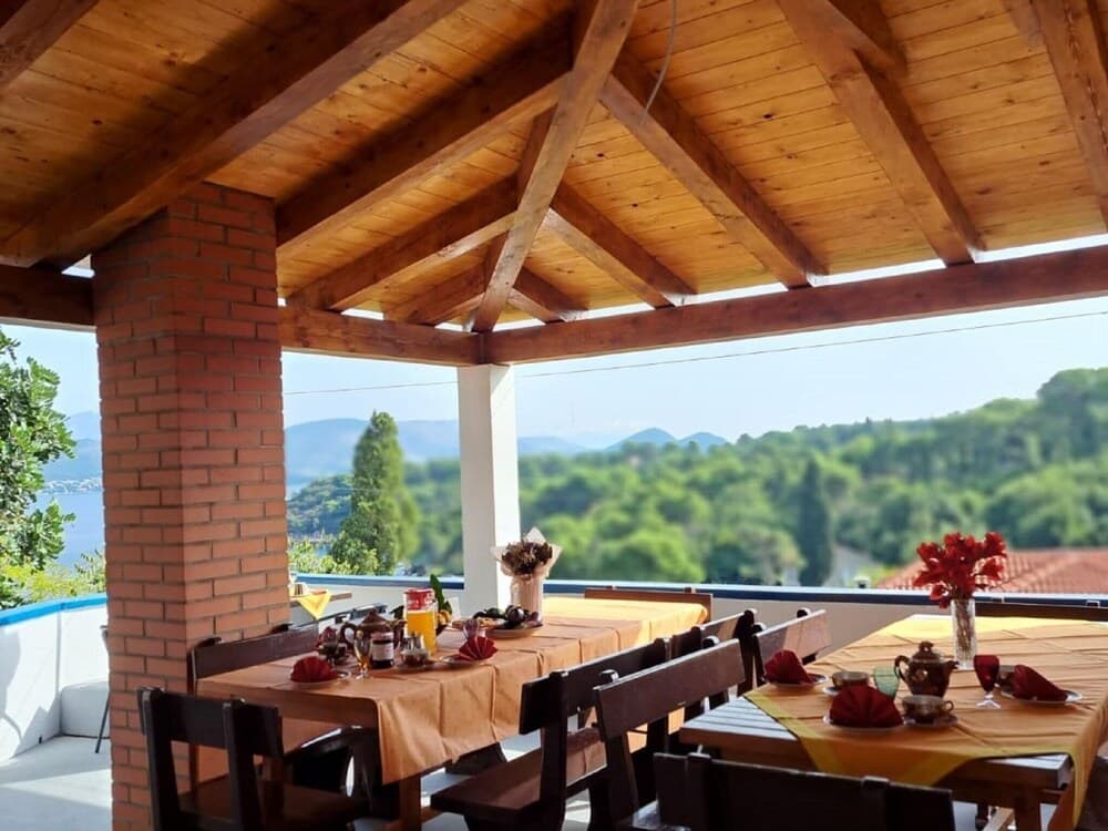 Restful Villa in Dalmatia With Garden