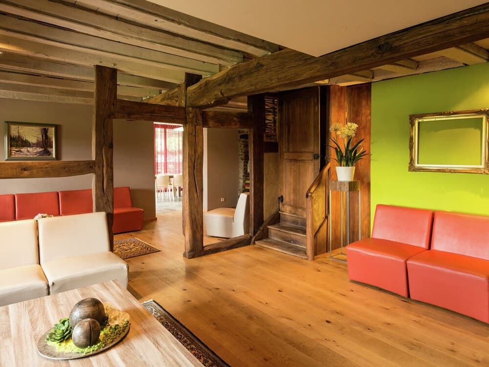 Majestic Holiday Home in Butgenbach With Turkish Steambath