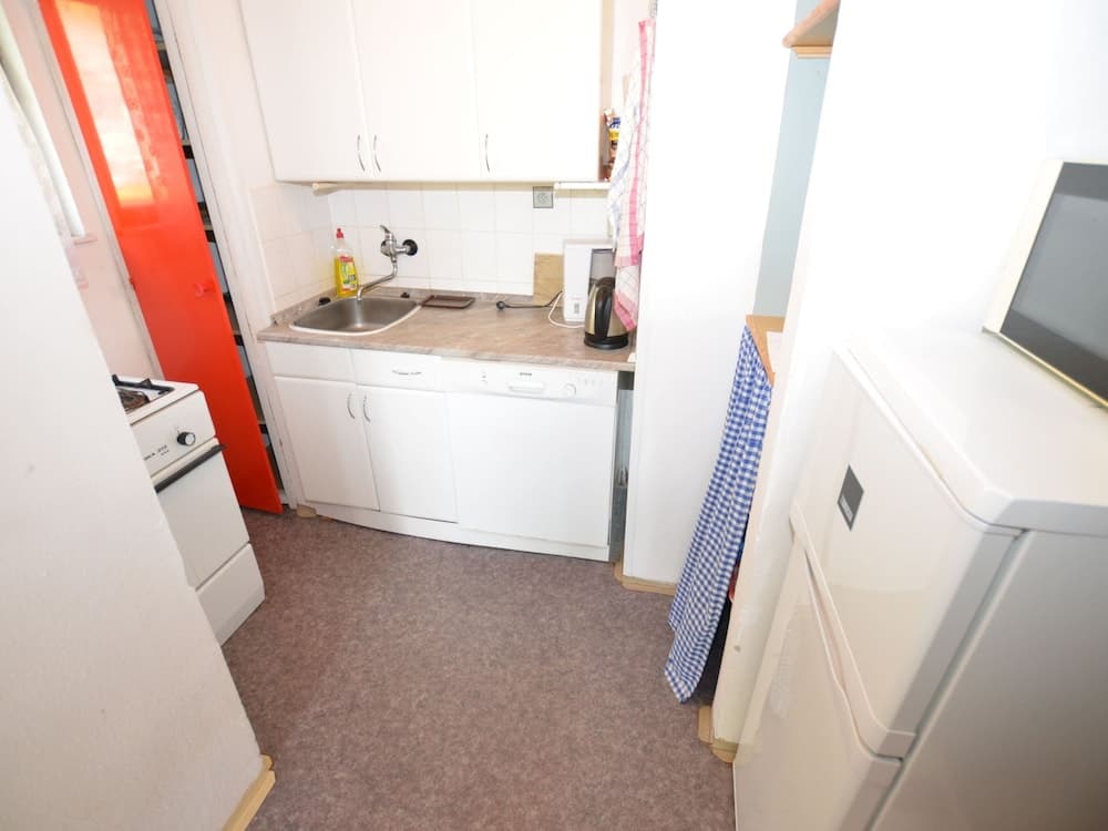 Detached Cottage With Fireplace, Near the River Ohre