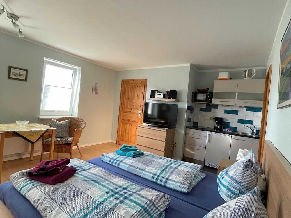 Moderne Ferienwohnung in Bastorf in Meernaehe