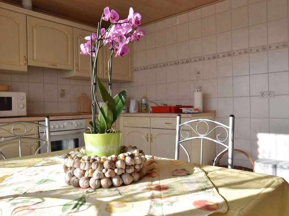 Rustic Escape in Kropelin