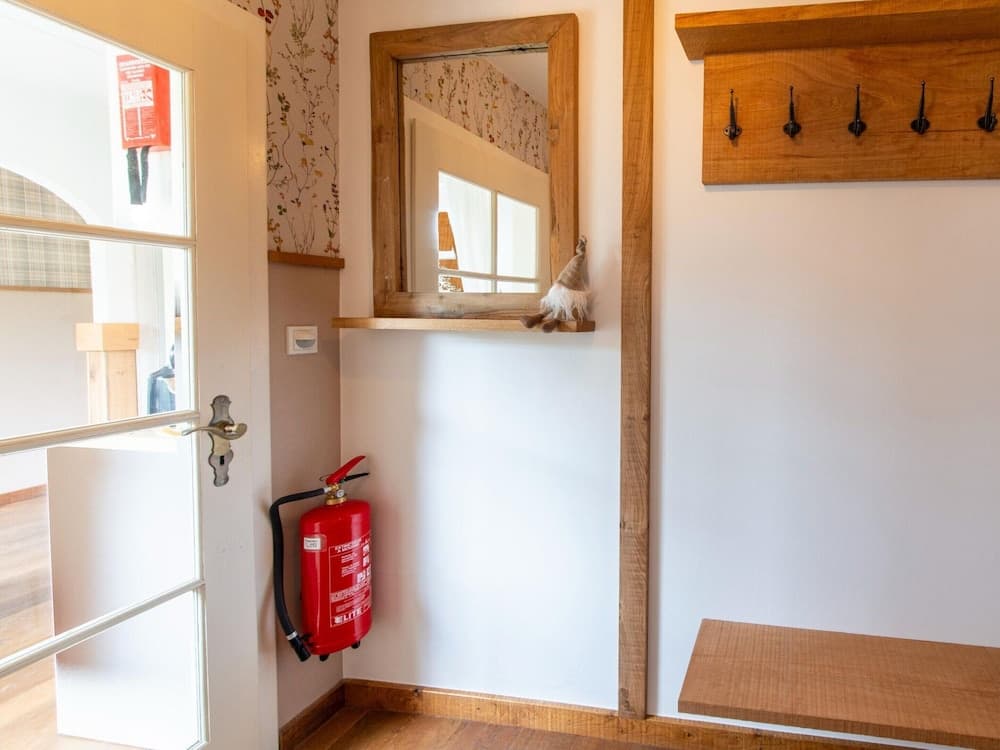 Charming House With Sauna, Jacuzzi in Bullange