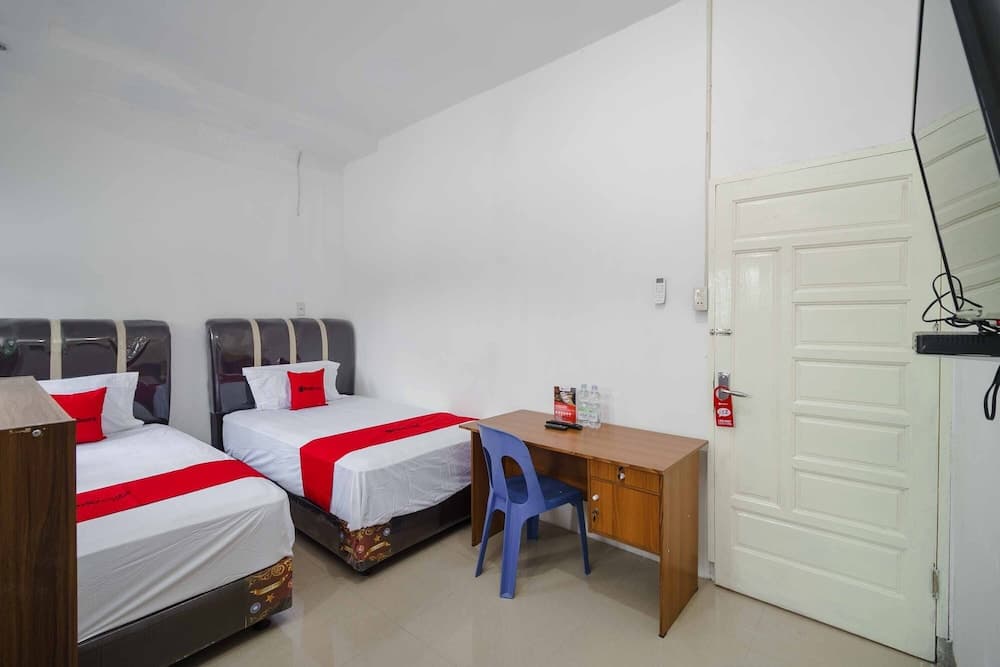 RedDoorz Syariah near Stasiun Kereta Api Kisaran